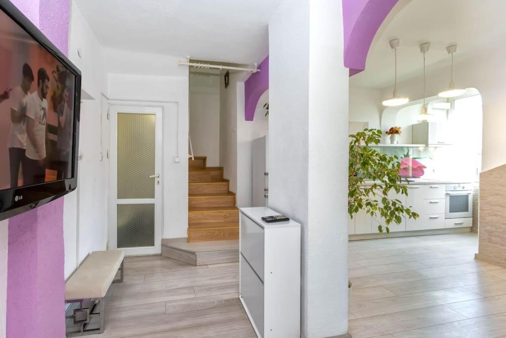 Sunny 2-Bedroom Maisonette Varna & Parking Exterior foto